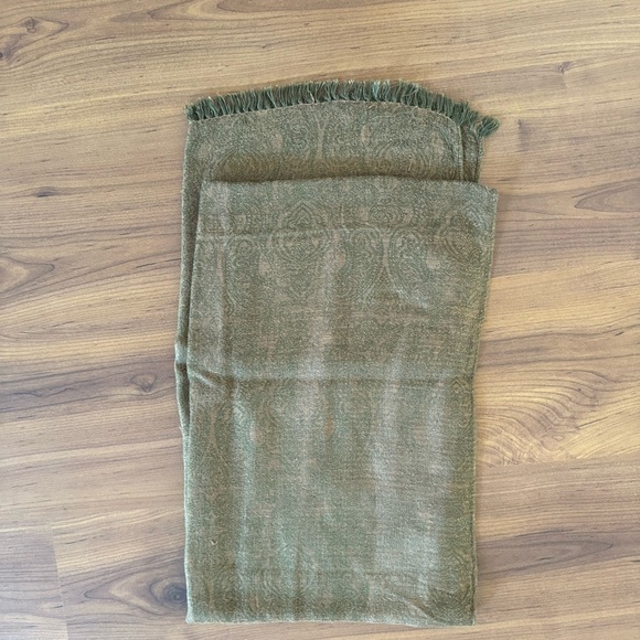 scarves bundle - Picture 5 of 12